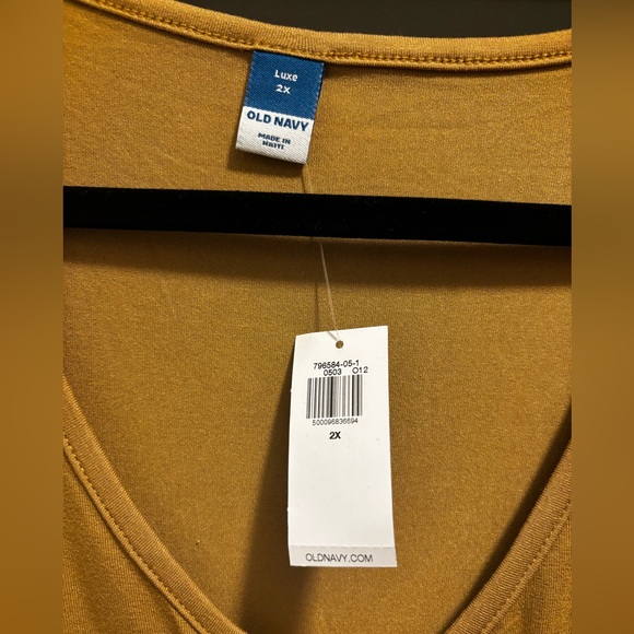 old navy luxe | 2 luxe neck tees | 2x | new with tags NWT - Picture 3 of 7